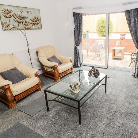 23 Charles Thomas Avenue Villa Pembroke Dock Eksteriør billede
