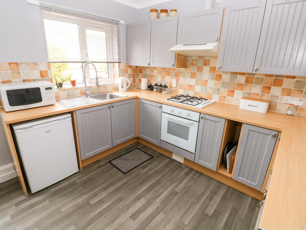 23 Charles Thomas Avenue Villa Pembroke Dock Eksteriør billede