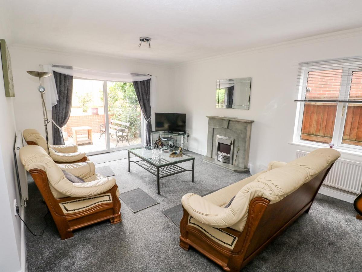 23 Charles Thomas Avenue Villa Pembroke Dock Eksteriør billede